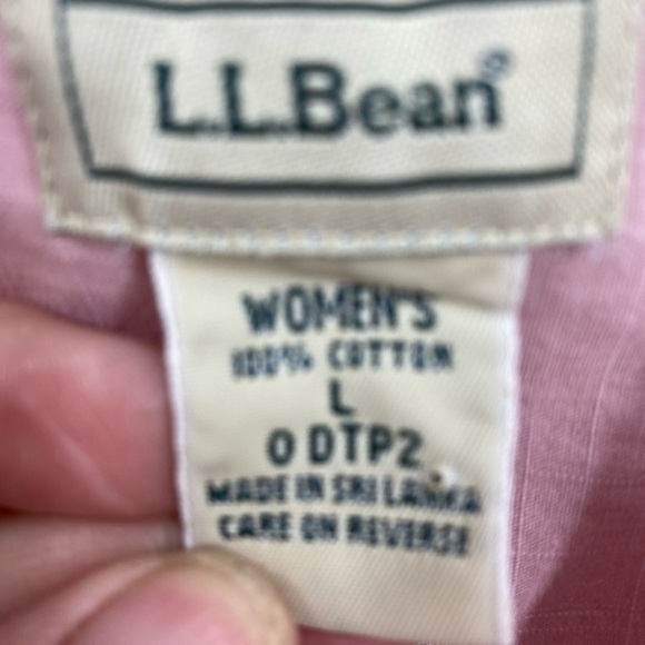 L.L. Bean pink chambray Button front rollsleeve shirt L - Picture 9 of 11